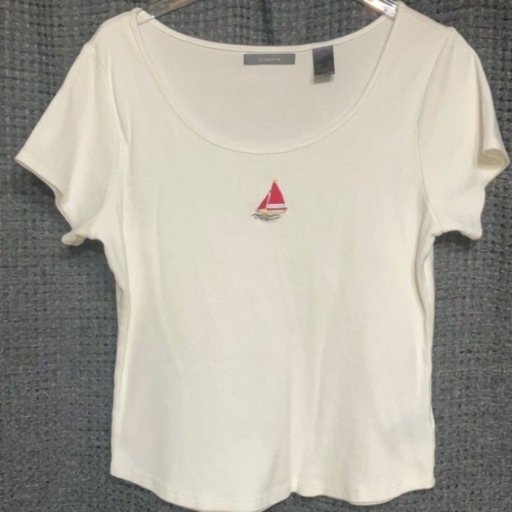 Liz Claiborne Cream Tee with Red Sailboat Design